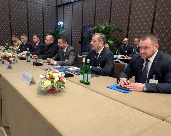 missiles-fly-as-3rd-round-of-russia-ukraine-peace-talks-kick-off-in-geneva