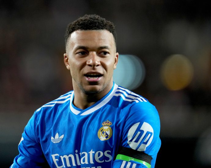 live:-benfica-vs-real-madrid-–-champions-league-playoff