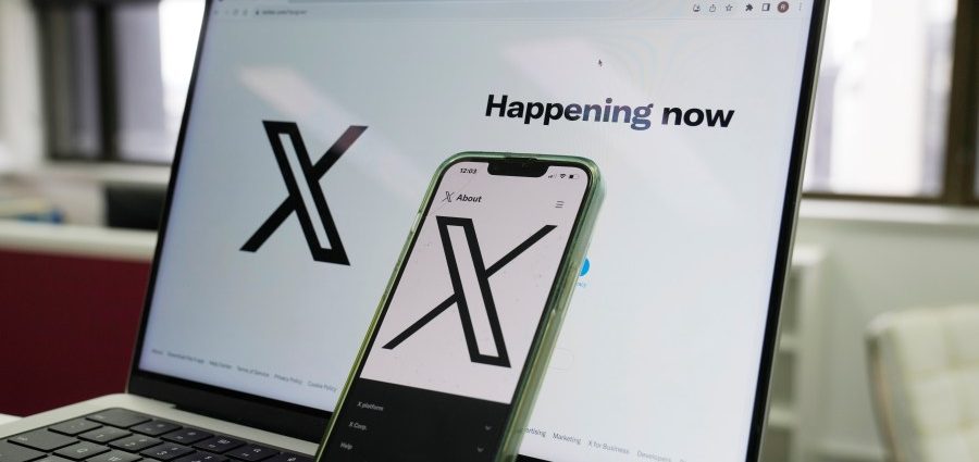 eu-privacy-investigation-targets-musk’s-grok-chatbot-over-sexualized-deepfake-images