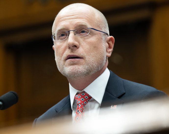 oversight-or-overreach?-federal-agencies-move-against-media-voices