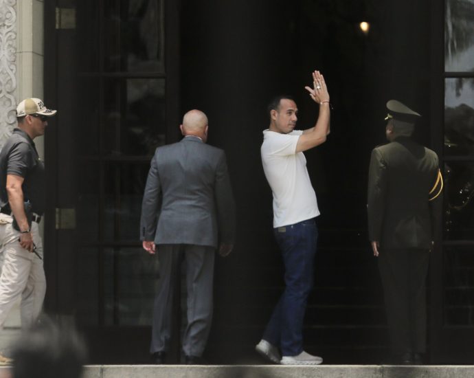 peru’s-congress-votes-to-remove-president-jose-jeri-in-latest-shake-up