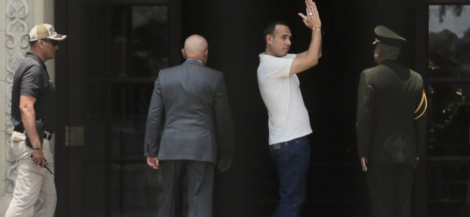 peru’s-congress-votes-to-remove-president-jose-jeri-in-latest-shake-up