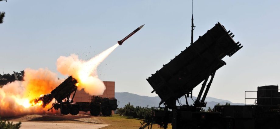 “we-simply-don’t-have-any-left”:-germany-has-run-out-of-air-defense-missiles-for-ukraine,-foreign-minister-says