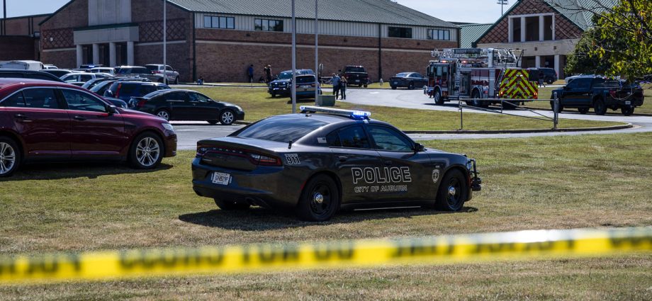 georgia-students-detail-horrors-of-2024-school-shooting-at-trial-of-accused-shooter’s-father