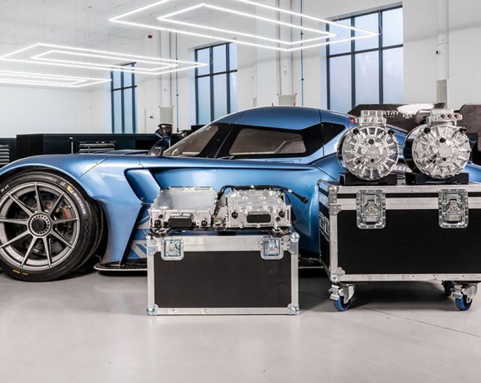 helix-supplies-dual-motor-propulsion-system-delivering-1,000-hp-for-mcmurtry-speirling-hypercar