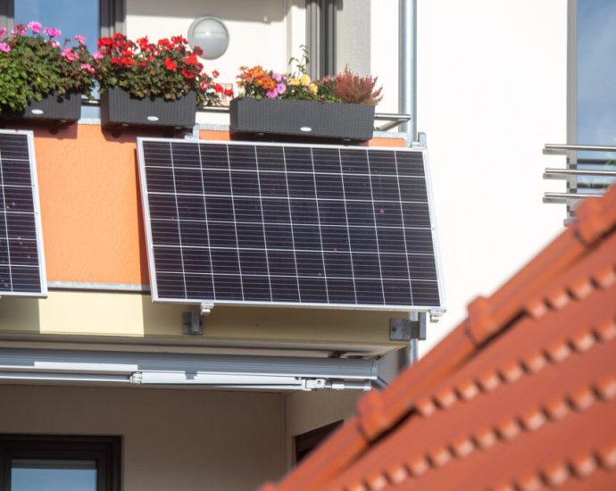 new-england-lawmakers-weigh-plug-in-solar-as-europe’s-model-spreads