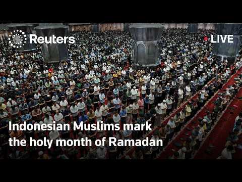 live:-indonesian-muslims-mark-the-holy-month-of-ramadan