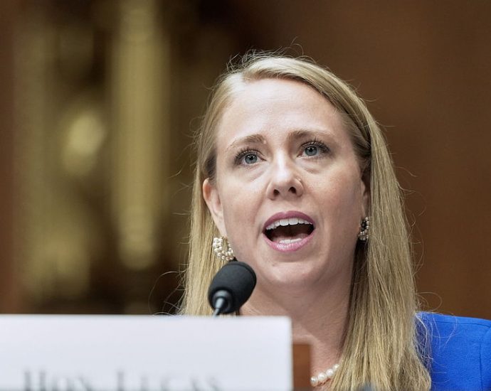 eeoc-goes-to-bat-for-white-men