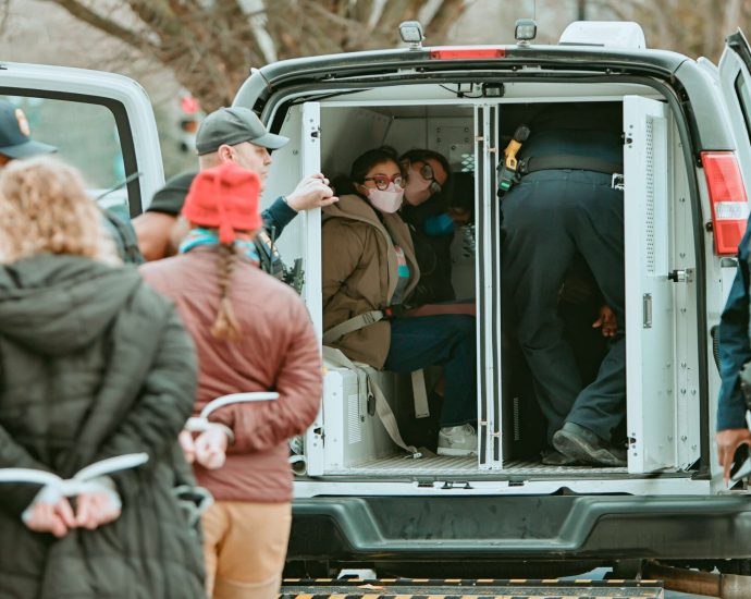 25-arrested-at-hhs-protest-as-activists-decry-proposed-ban-on-trans-youth-care