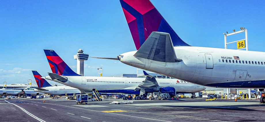 what-is-the-busiest-airport-in-new-york?