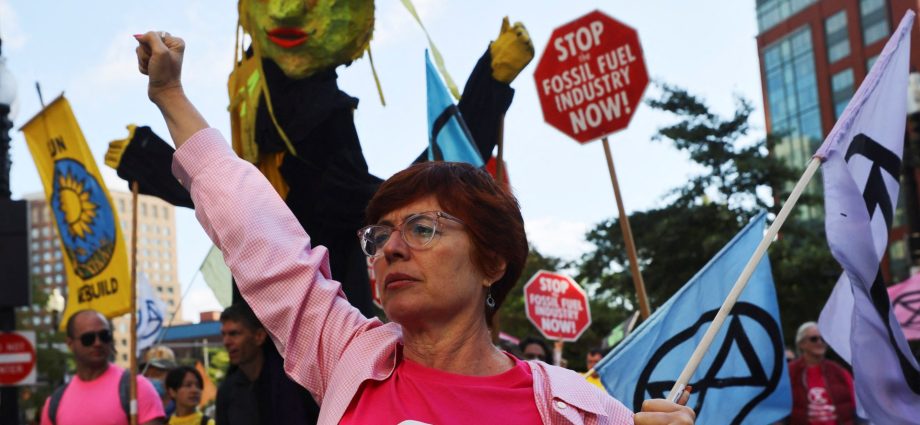 activist-group-extinction-rebellion-says-it-is-under-fbi-investigation