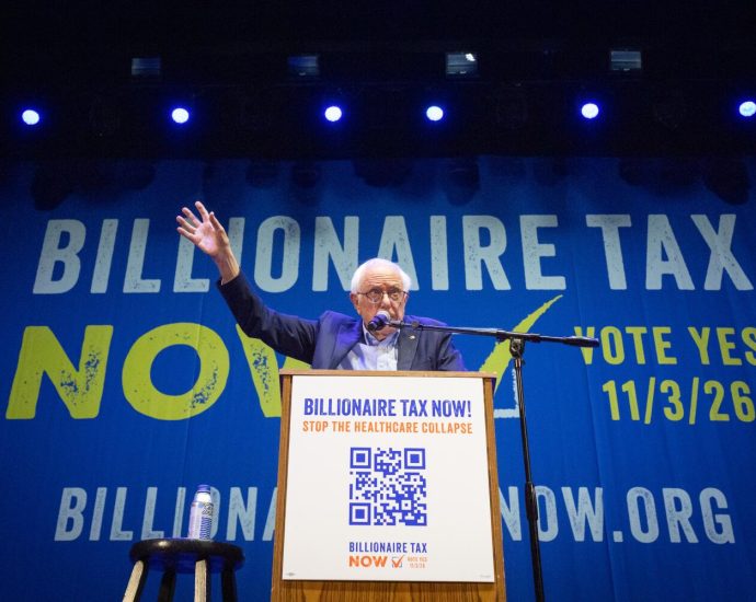 bernie-sanders-kicks-off-billionaires-tax-campaign-with-choice-words-for-the-‘oligarchs’