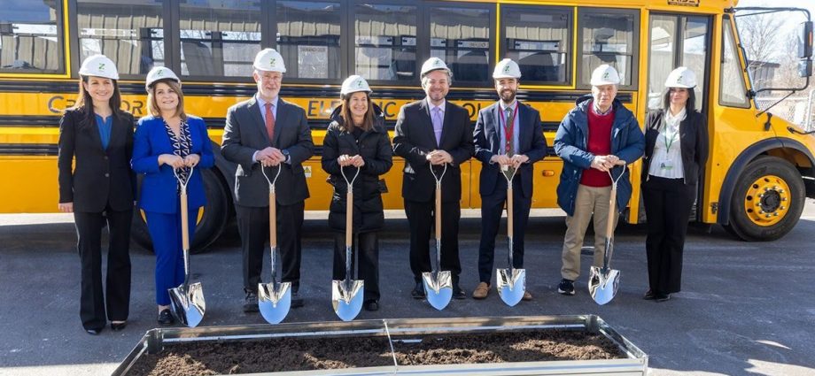 zum-launches-fully-electric-school-bus-fleet-in-branford,-connecticut