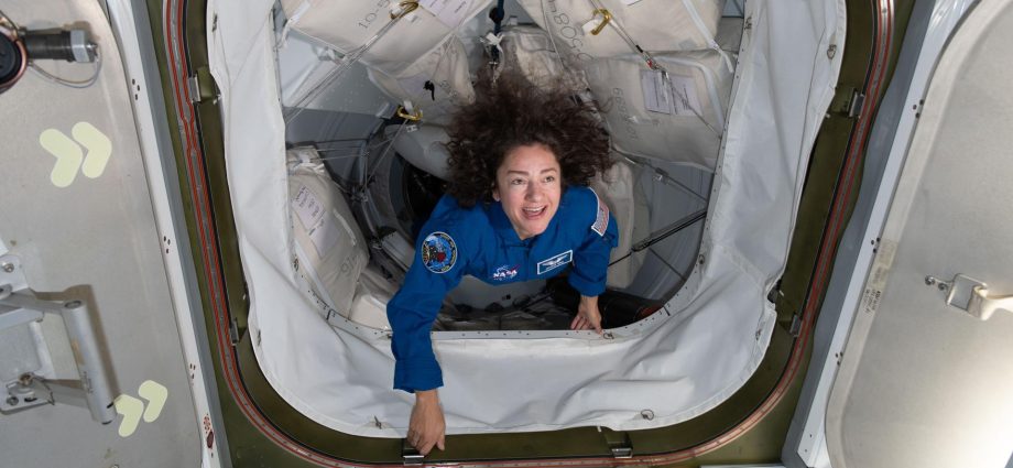 thursday-packed-with-human-research-as-station’s-orbit-is-boosted