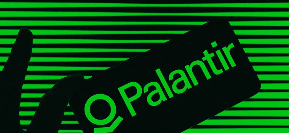 dhs-opens-a-billion-dollar-tab-with-palantir