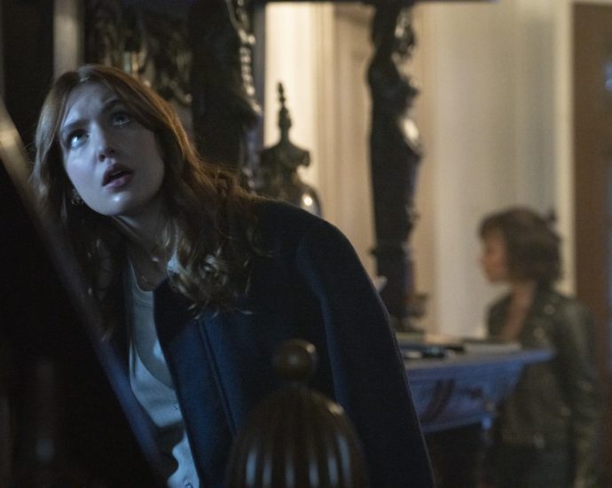 sophie-nelisse-and-corin-hardy-talk-sapphic-love,-curses,-and-the-heart-behind-‘whistle’