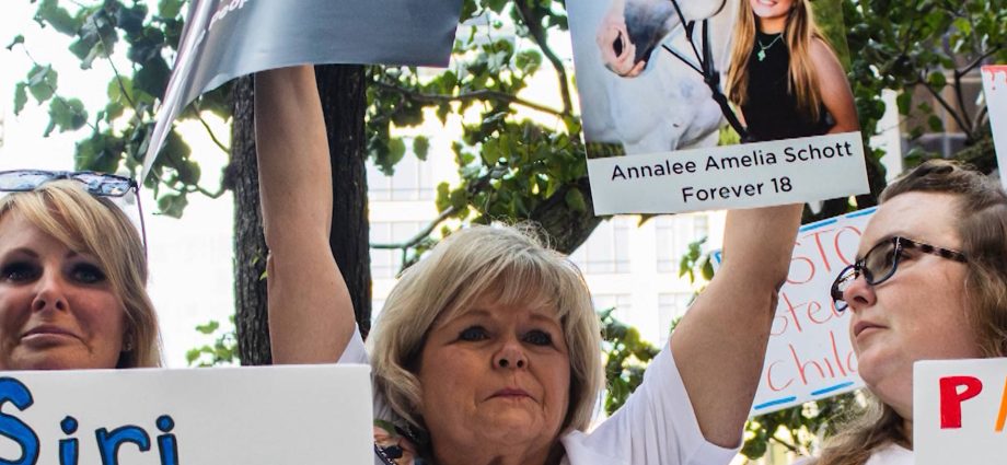 “predatory-tech”:-silicon-valley-on-trial-in-landmark-youth-social-media-addiction-case