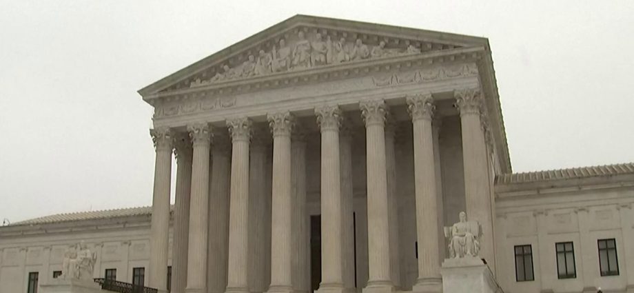 supreme-court-strikes-down-most-of-the-traitor’s-tariffs