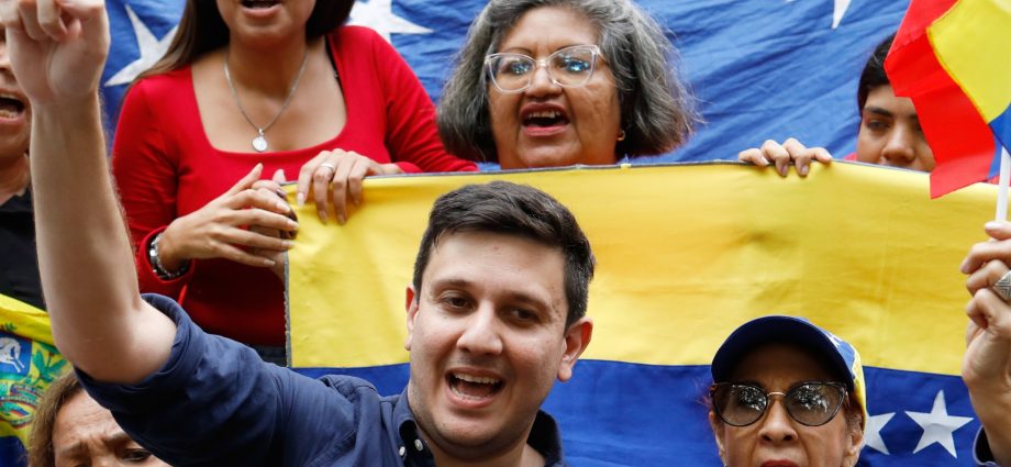 a-fragile-freedom-for-venezuela’s-released-political-prisoners