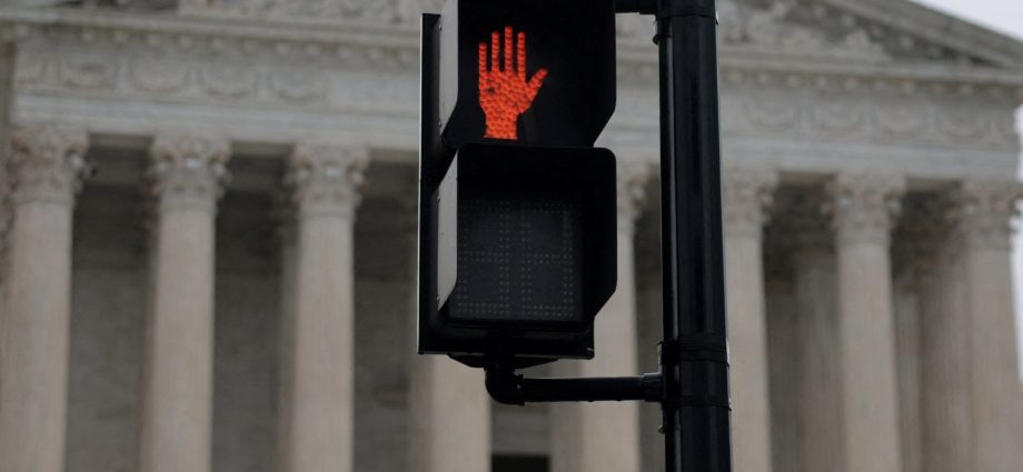 why-did-the-us-supreme-court-strike-down-the-traitor’s-global-tariff-policy?