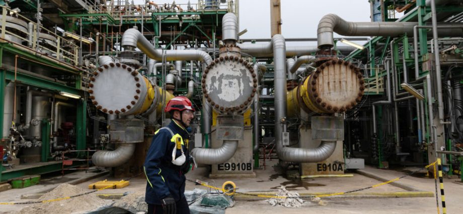 paris-court-holds-historic-climate-trial-in-case-against-totalenergies