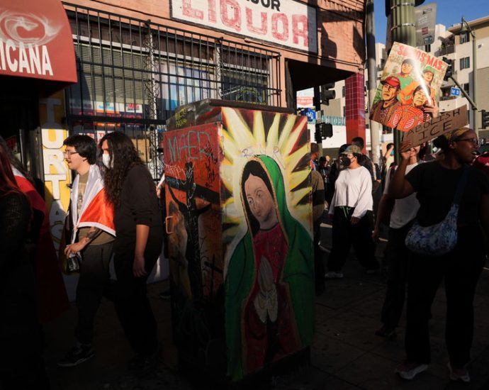 they’re-organizing-to-stop-the-next-assault-on-immigrant-families