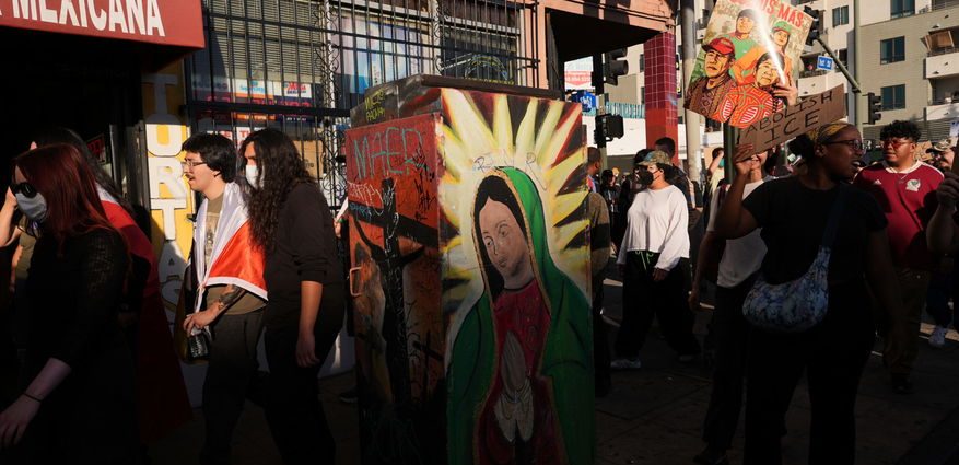 they’re-organizing-to-stop-the-next-assault-on-immigrant-families