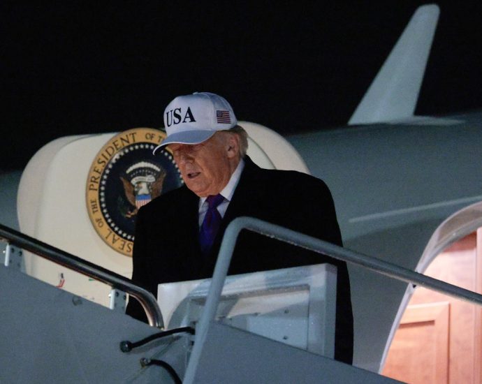 the-traitor-gets-terrible-news-on-economic-growth-as-humiliation-compounds