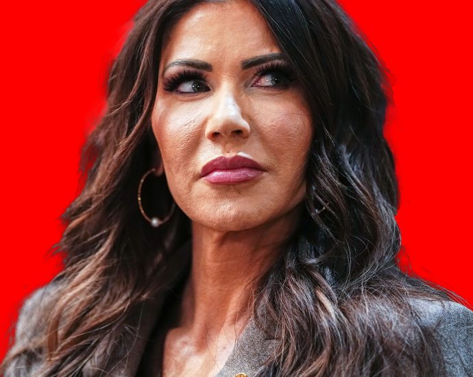 dhs-wants-a-single-search-engine-to-flag-faces-and-fingerprints-across-agencies