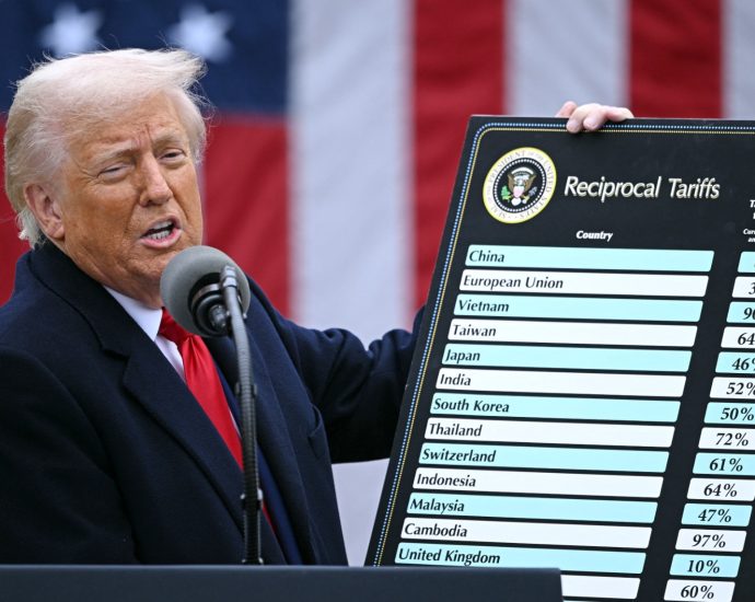 supreme-court-strikes-down-the-traitor’s-tariffs