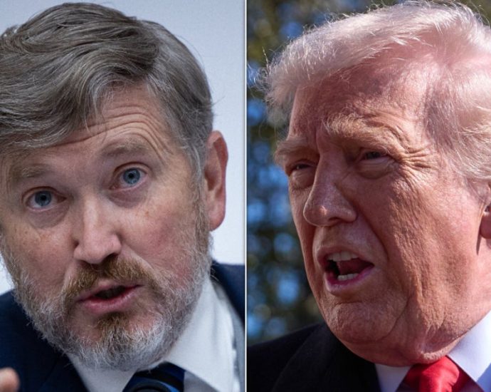 gop-rep.-thomas-massie-zaps-the-traitor’s-ufo-hype-with-out-of-this-world-line