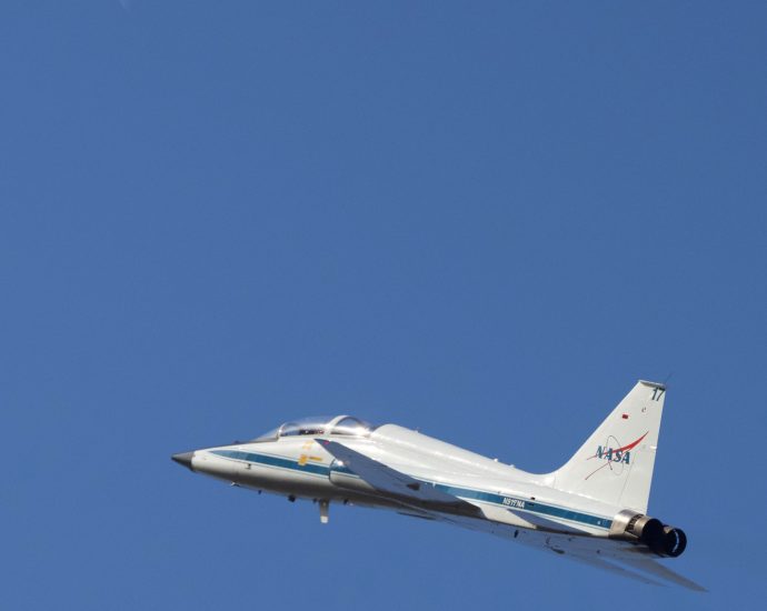 Artemis II Crew Trains on T-38