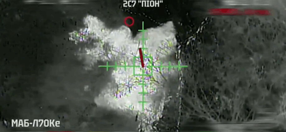 bomber-crews-hunt-down-russia’s-203mm-pion-guns-deep-behind-luhansk-front-–-13-vehicles-destroyed-(video)