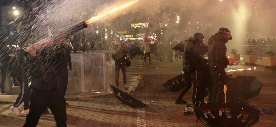 clashes-in-albania-as-protesters-demand-pm-rama-resign