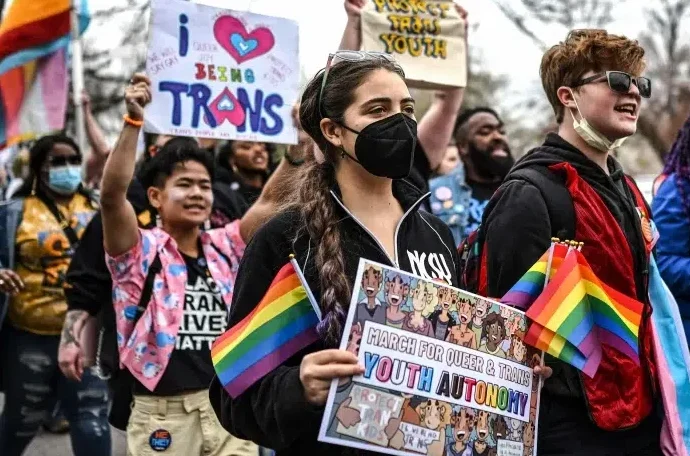 kansas-republicans-override-veto-and-enact-transgender-bathroom-restrictions-into-law