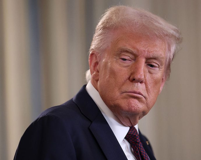 even-the-traitor’s-forgotten-americans-are-turning-against-him