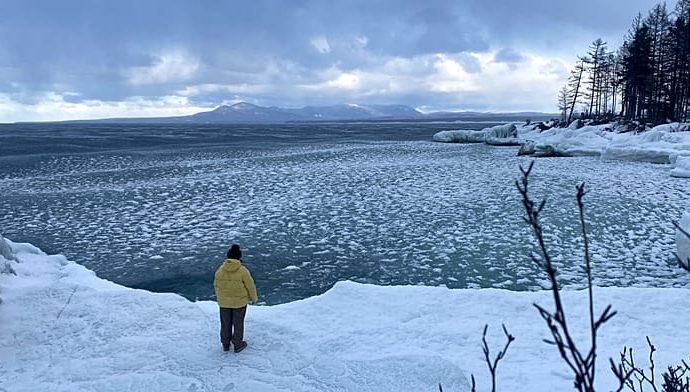 seven-chinese-tourists-drown-after-car-falls-through-ice-in-russia