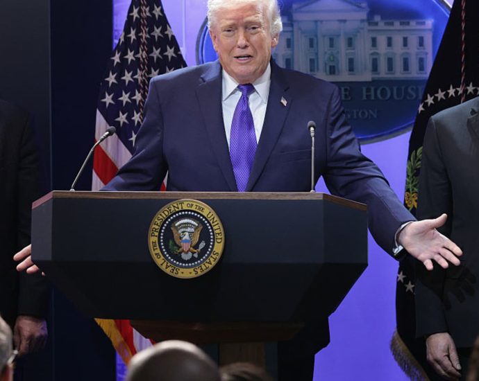 The Traitor announces new 10% global tariff after raging over Supreme Court loss