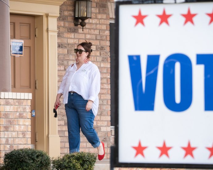 the-colbert-effect:-is-national-drama-driving-texas-voter-turnout?