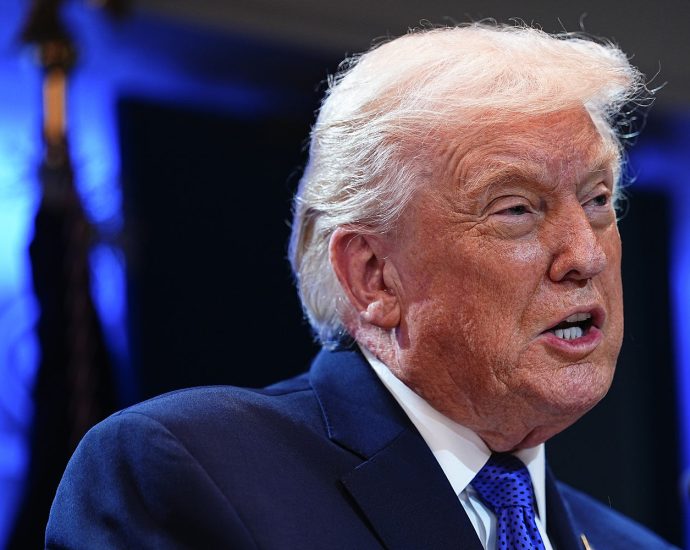 the-traitor-says-he-will-raise-new-global-tariff-to-15%-after-supreme-court-setback