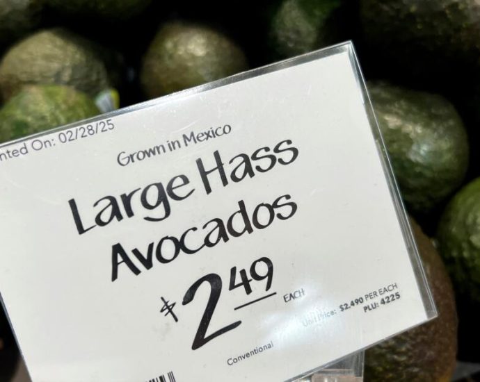 global-leaders-and-businesses-react-to-more-us.-tariff-swings