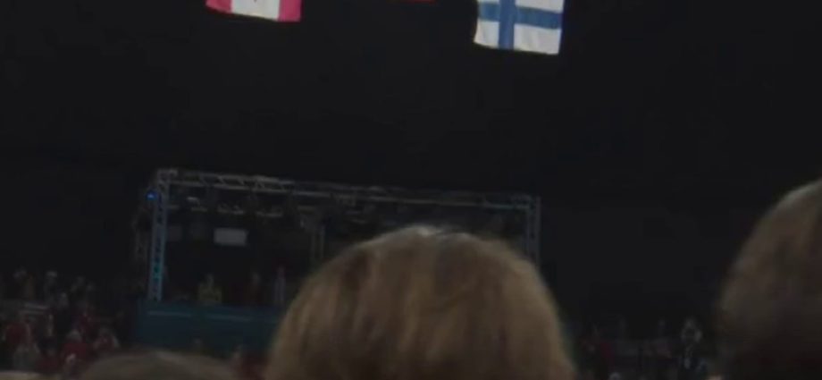 us.-men’s-hockey-revels-in-national-anthem