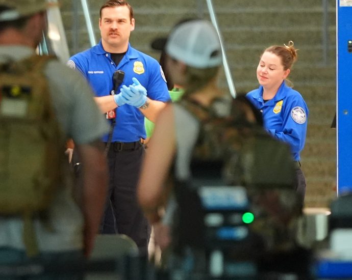 dhs-pulls-a-u-turn-on-tsa-precheck-shutdown-plan