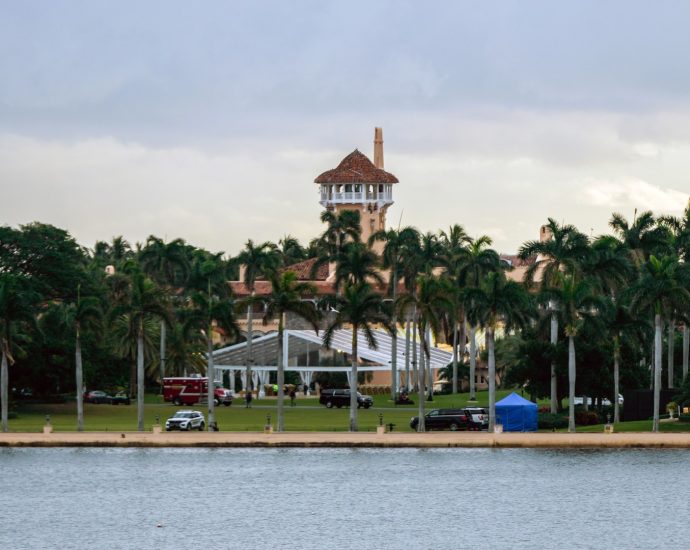 agents-shoot,-kill-man-trying-to-enter-mar-a-lago:-secret-service