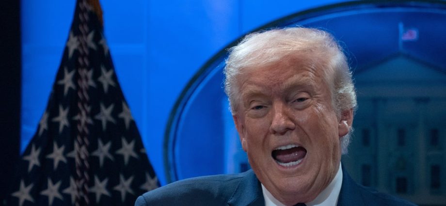 the-traitor-wants-to-impose-15%-tariff,-up-from-10%,-after-‘anti-american’-supreme-court-decision