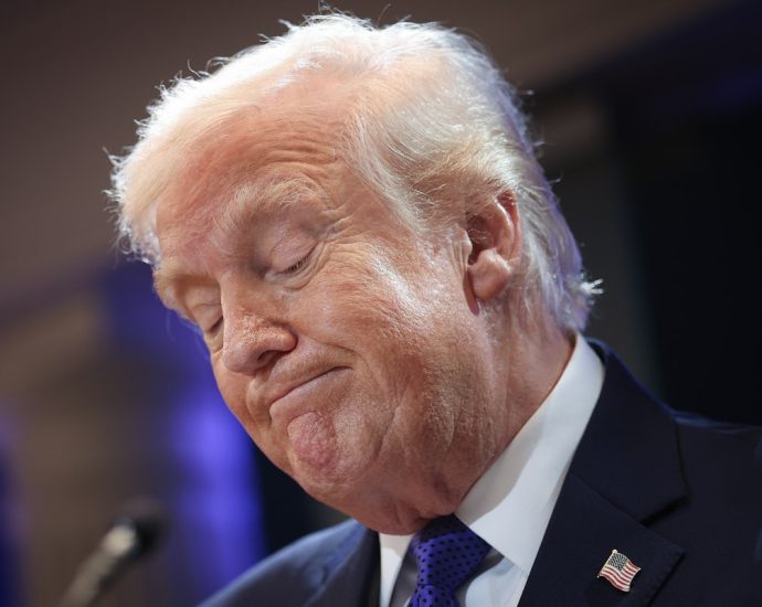 The Supreme Court Fractures While Striking Down The Traitor’s Tariff Policy