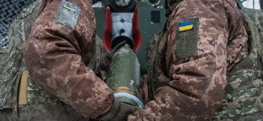 the-ukraine-war-in-numbers:-people,-territory,-money