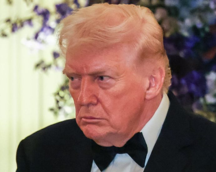 top-‘manosphere’-podcaster-reality-checks-maga-on-traitor-47:-‘not-doing-great…’