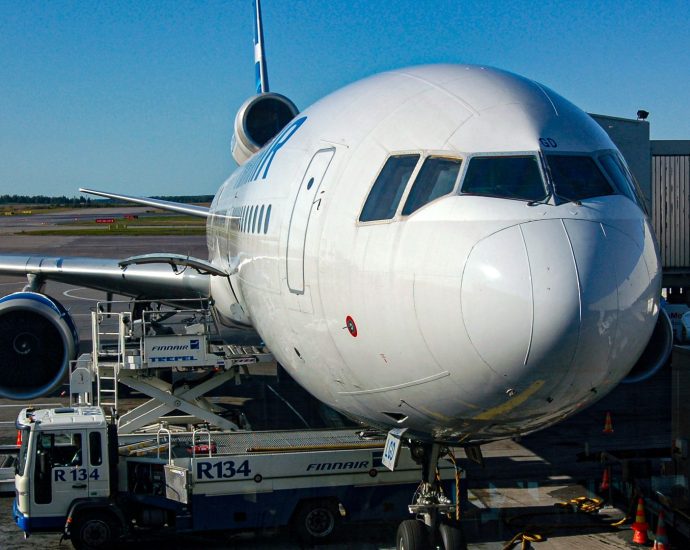 how-many-mcdonnell-douglas-md‑11s-were-built?