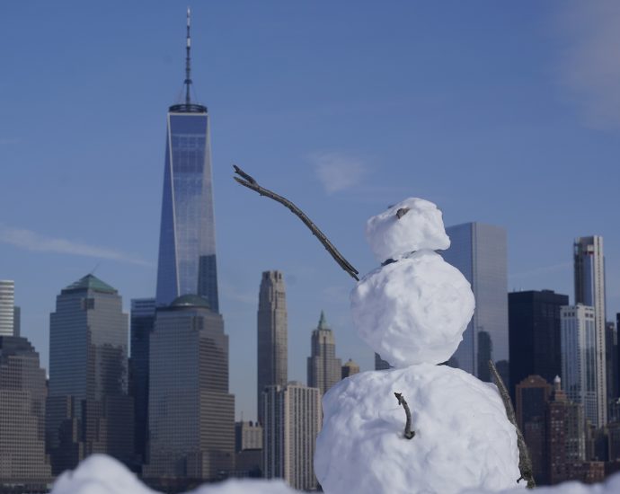 millions-under-snowstorm-warnings-as-‘bomb-cyclone’-set-to-hit-northeast